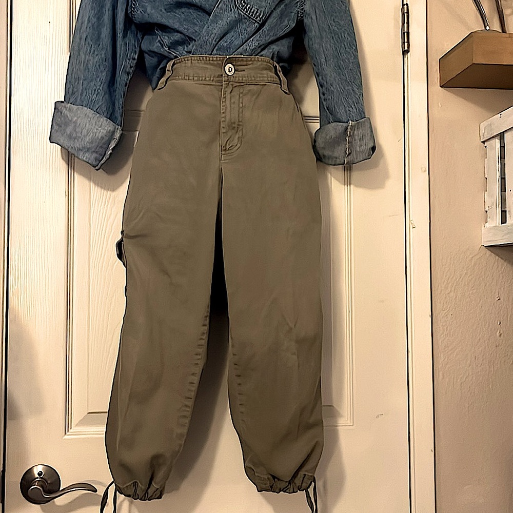 Liz Claiborne Vintage Army Olive Avacado Green Low Rise Cargo Utility Capris 8 - Picture 4 of 16